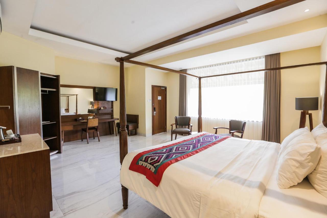 Ubud Hotel & Cottages Malang Exterior foto