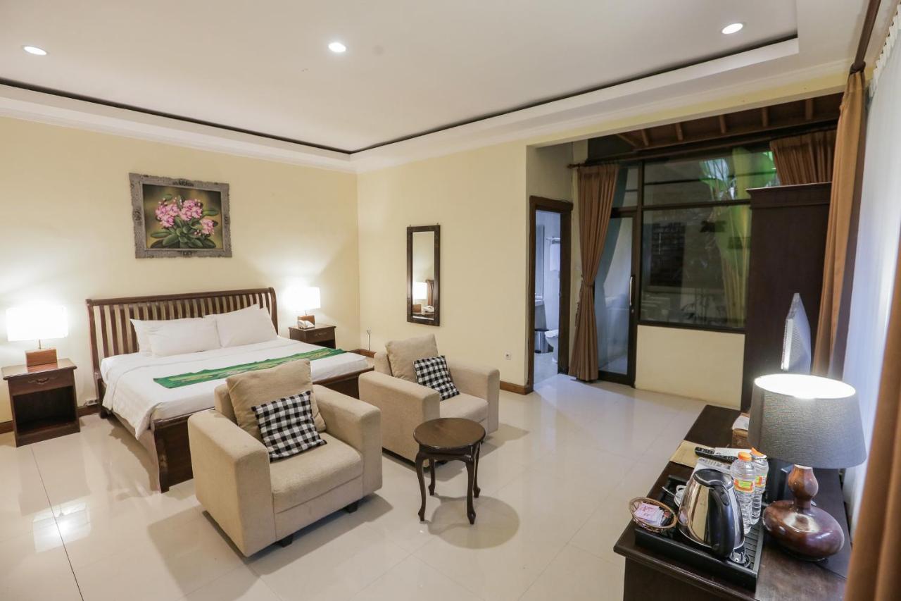 Ubud Hotel & Cottages Malang Exterior foto