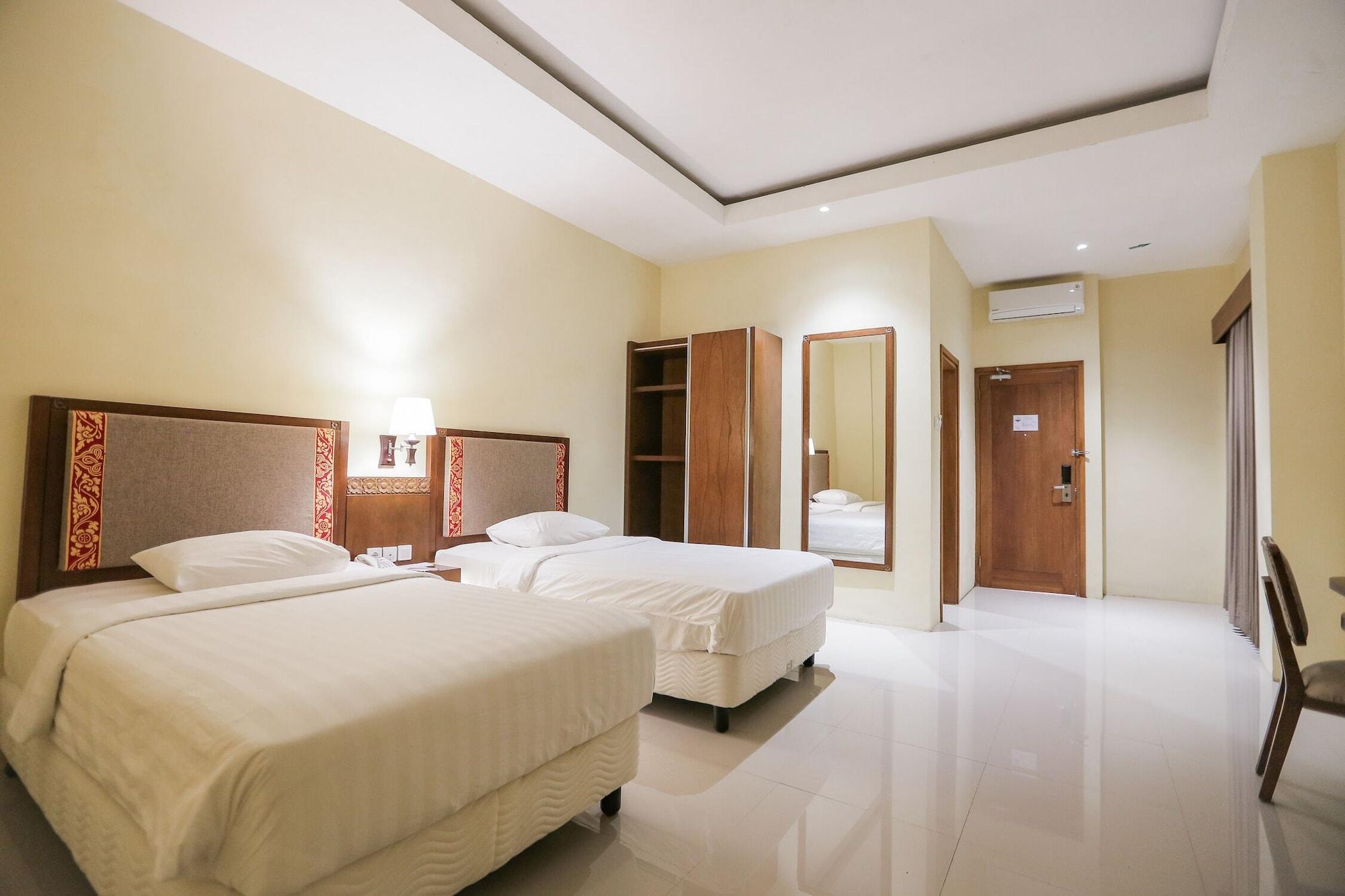 Ubud Hotel & Cottages Malang Exterior foto